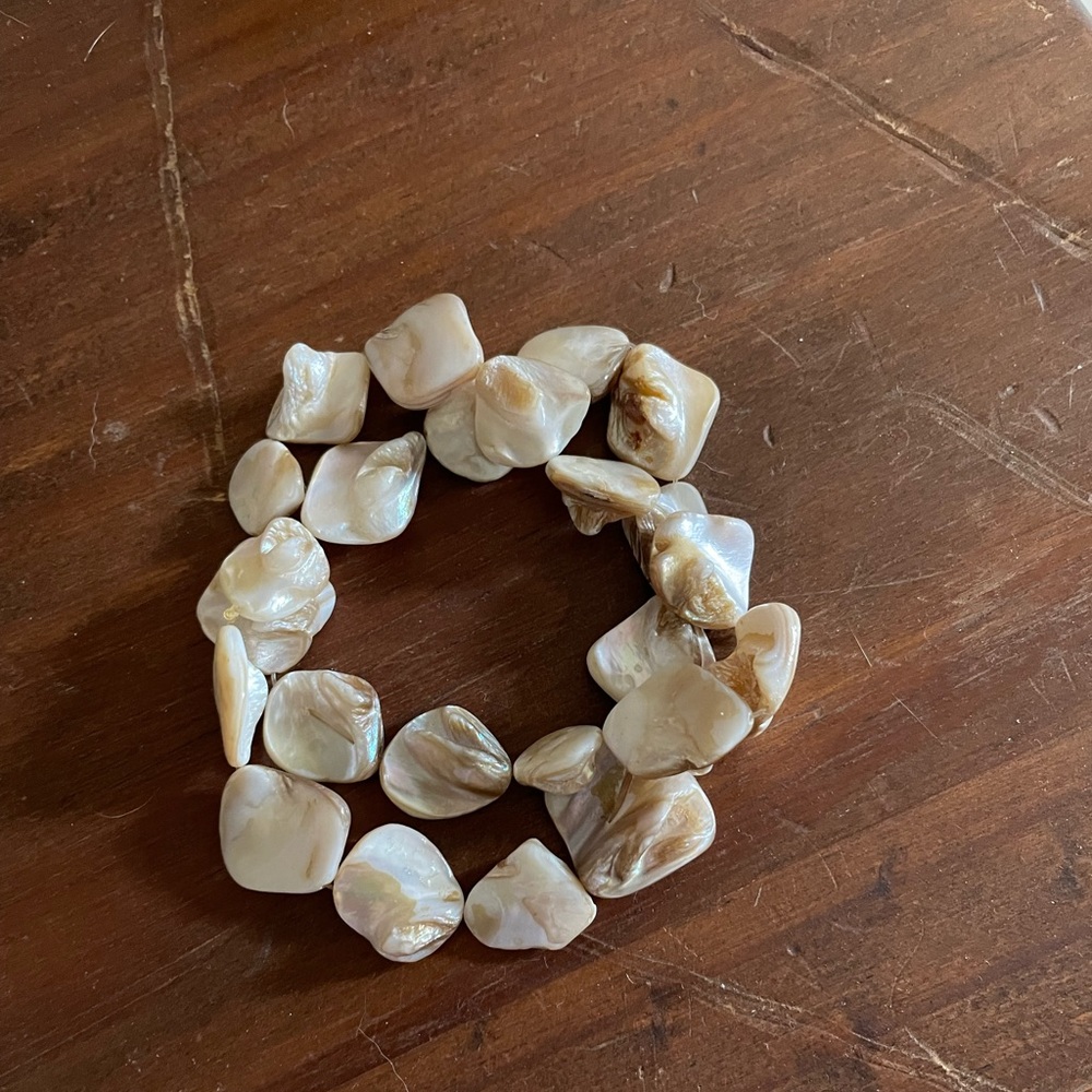 Shell Braclet - Picture 3 of 3